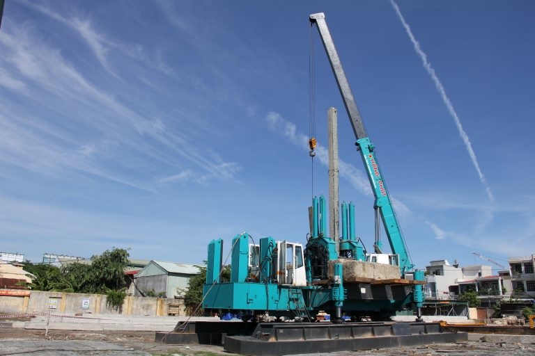 Tìm hiểu các loại máy ép cọc robot hiện đại và hiệu quả nhất