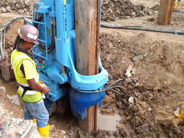 Nhổ cừ larsen chuyên nghiệp, an toàn, giá tốt toàn quốc