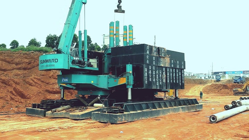 Các loại máy ép cọc robot được phân loại theo công suất từ nhỏ đến lớn